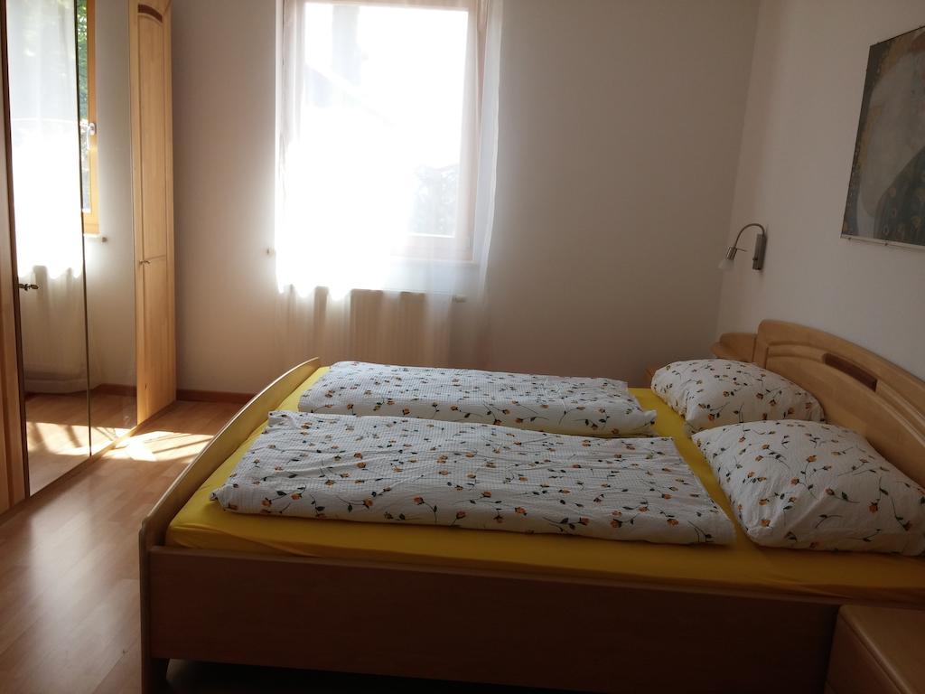 Ferienwohnung Winklerhof Lana Zimmer foto